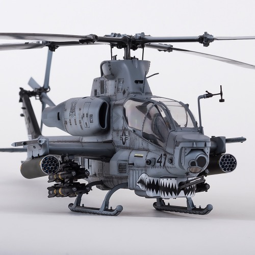 아카데미과학 1/35 USMC AH-1Z VIPER 미해병대 AH-1Z 바이퍼 공격 헬리콥터 / 풀도색 완성품